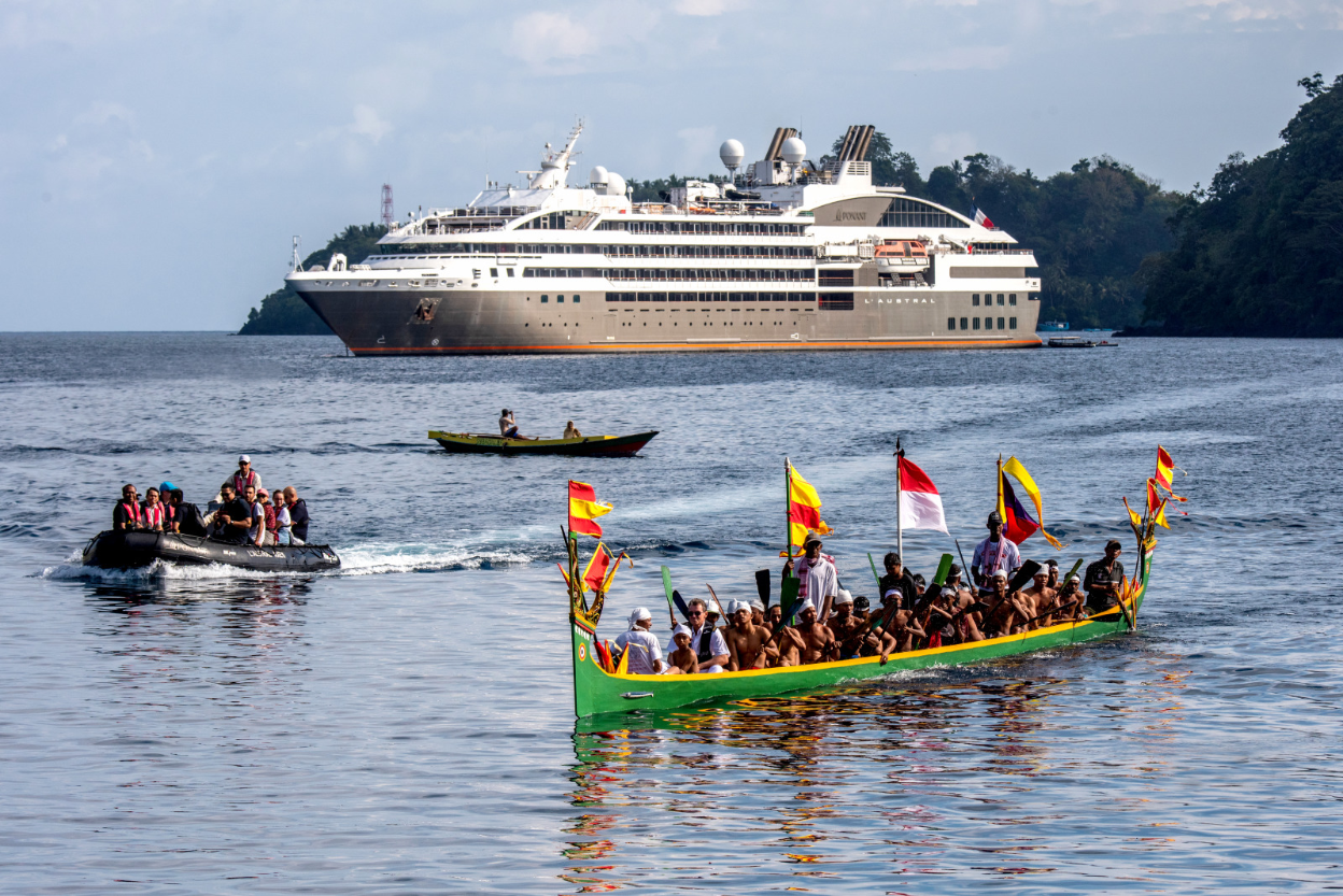 Ponant Yacht Cruises & Expeditions Excursions 10.png